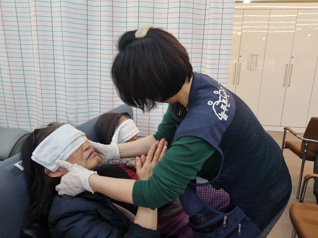 늘푸른 25.1-25.0409-2층-손마사지-68040699894