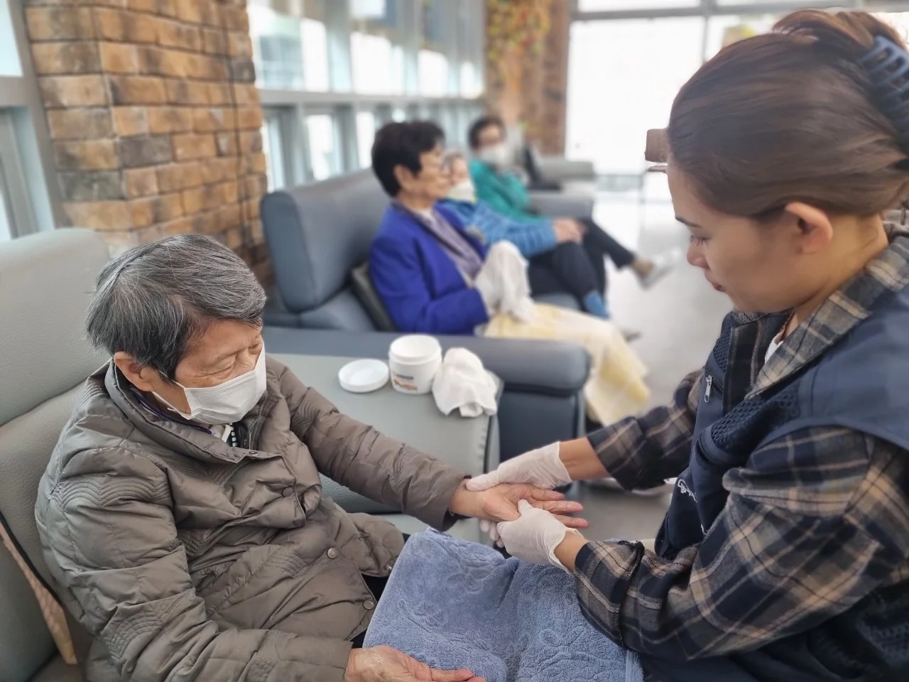늘푸른 25.1-25.0409-2층-손마사지-68040699896